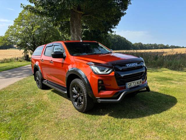 Isuzu D-max 1.9 V-Cross Double Cab 4x4 Auto Pick Up Diesel ORANGE