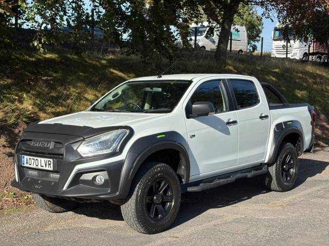 Isuzu D-max 1.9 XTR Double Cab 4x4 Pick Up Diesel WHITE