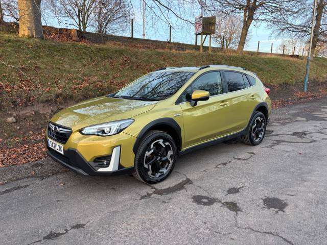 Subaru XV 2.0 i e-Boxer SE Premium Lineartronic 4WD Euro 6 (s/s) 5dr SUV Hybrid Yellow