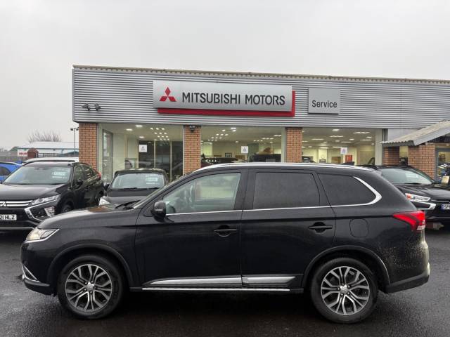 Mitsubishi Outlander 2.2 DI-D 3 5dr Estate Diesel BLACK