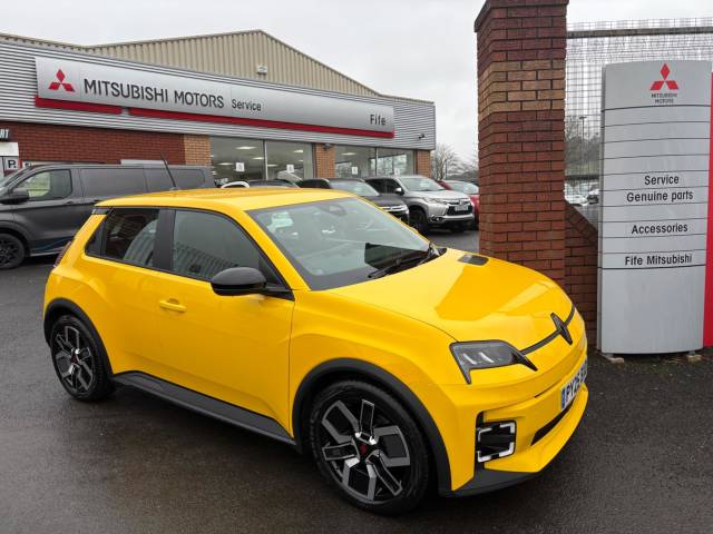 Renault 5 E-Tech electric 0.0 90kW Evolution Urban Range 40kWh 5dr Auto Hatchback Electric YELLOW