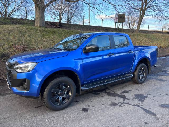 Isuzu D-max 1.9 V-Cross Double Cab 4x4 Auto Pick Up Diesel BLUE