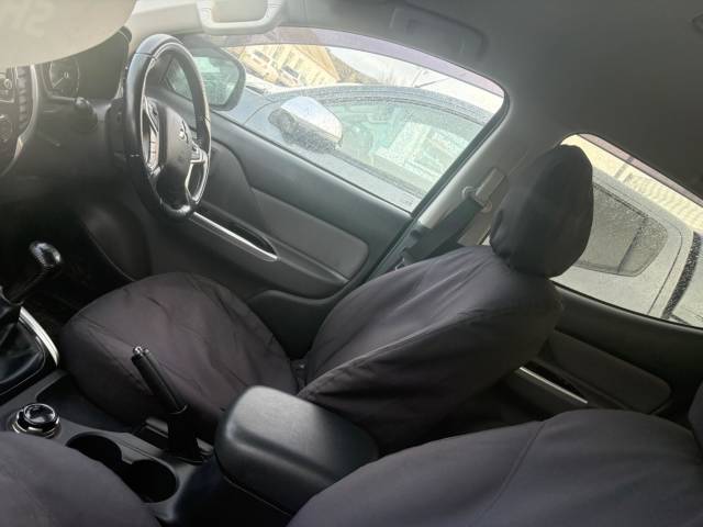 2019 Mitsubishi L200 2.4 Double Cab DI-D 178 Titan 4WD