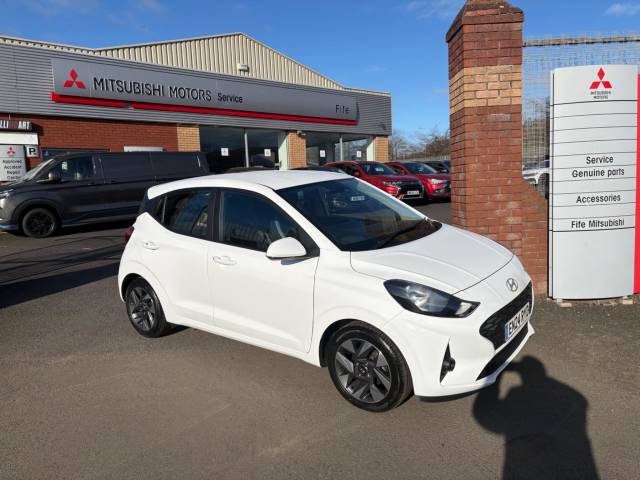 Hyundai i10 1.0 [63] Advance 5dr Auto [Nav] Hatchback Petrol WHITE