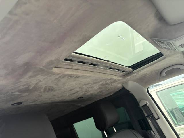 2019 Volkswagen Transporter 2.0 BiTDI BMT 204 Highline Kombi Van 4MOTION DSG