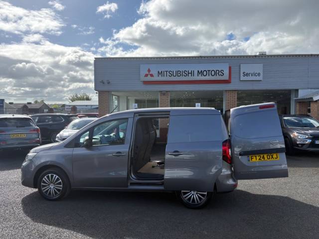 2024 Nissan Townstar 90kW Tekna Van Auto 45kWh