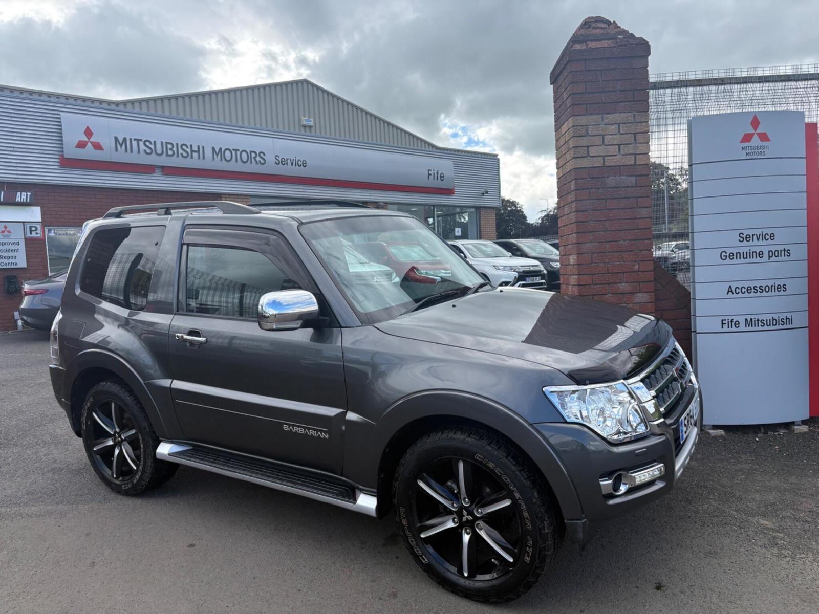 2014 Mitsubishi Shogun