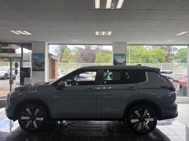 2026 Mitsubishi Outlander 2.4 22.7kWh Nativa CVT 4WD Euro 6 (s/s) 5dr