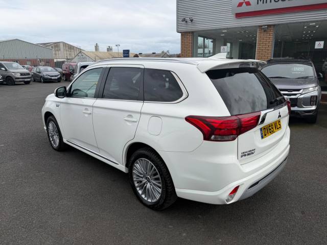 2019 Mitsubishi Outlander 2.4h TwinMotor 13.8kWh Dynamic CVT 4WD Euro 6 (s/s) 5dr
