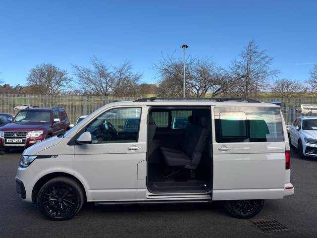 2022 Volkswagen Transporter 2.0 TDI T32 Highline Kombi FWD SWB Euro 6 (s/s) 5dr