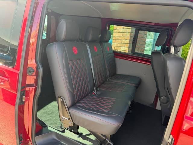 2024 Volkswagen Transporter 2.0 TDI T30 Highline Kombi Double Cab 5dr Diesel Manual FWD SWB Euro 6 (s/s) (150 ps)