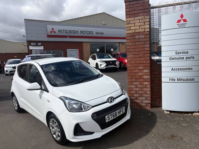 Hyundai i10 1.0 SE Euro 6 5dr Hatchback Petrol Polar White