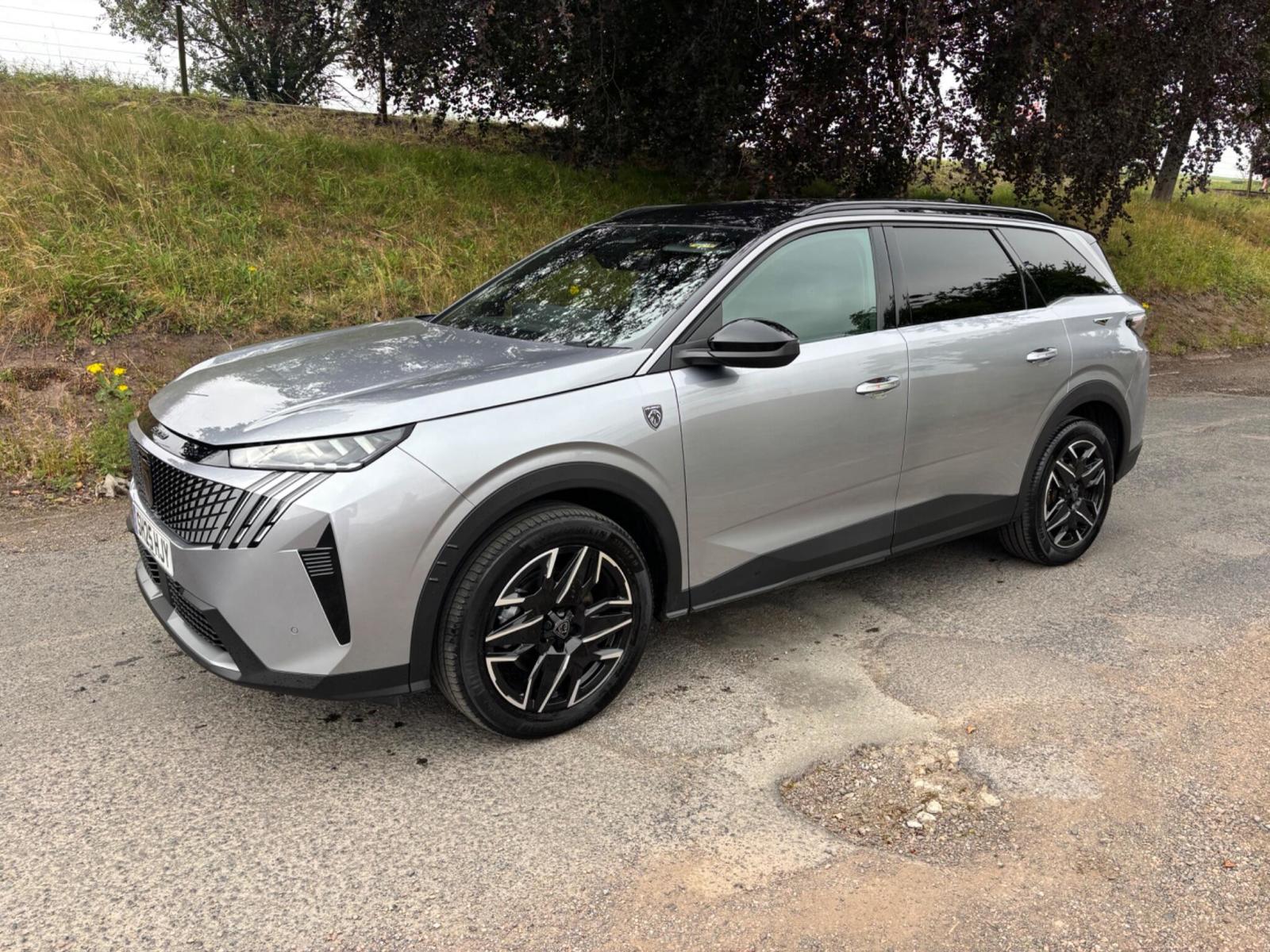 2025 Peugeot 5008